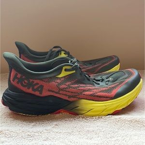 HOKA men's speed goat 5 - size 11.5